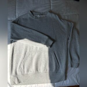 Grey Crewneck / Medium